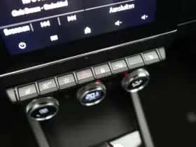 Renault Arkana (2023) thumbnail 32