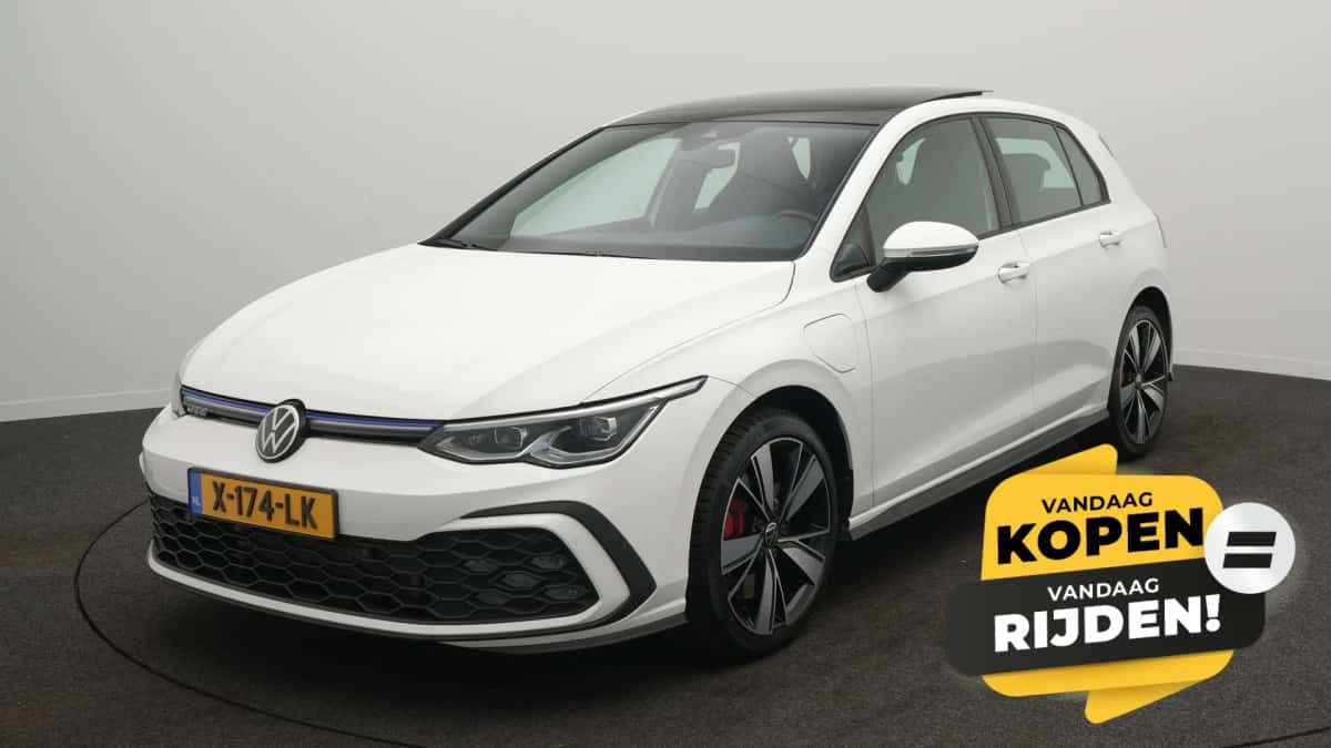 Volkswagen Golf (2021) — foto 1