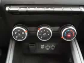 Renault Clio (2021) thumbnail 23