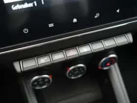 Renault Clio (2021) thumbnail 24