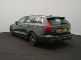 Volvo V60 (2021) thumbnail 3