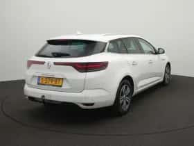 Renault Mégane (2022) thumbnail 4