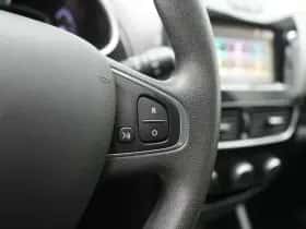 Renault Clio (2019) thumbnail 16