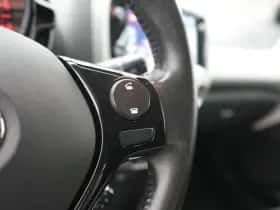 Toyota Aygo (2018) thumbnail 16