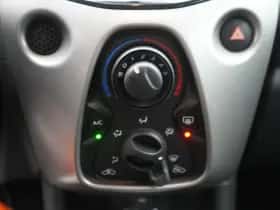 Toyota Aygo (2018) thumbnail 24