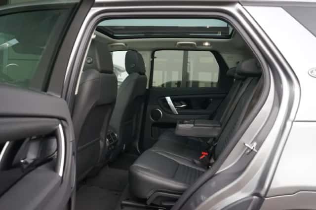 Land Rover Discovery Sport (2025) thumbnail 5