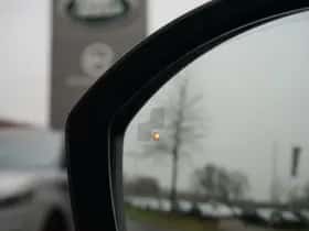 Land Rover Discovery Sport (2025) thumbnail 13