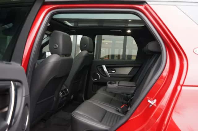 Land Rover Discovery Sport (2025) thumbnail 5