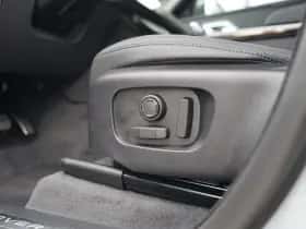 Land Rover Range Rover Velar (2026) thumbnail 17