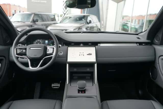 Land Rover Discovery Sport (2026) thumbnail 4