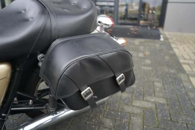 Triumph Bonneville T100 (2013) thumbnail 3