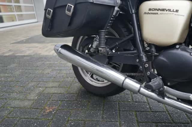 Triumph Bonneville T100 (2013) thumbnail 6