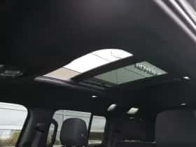 Land Rover Defender (2025) thumbnail 29