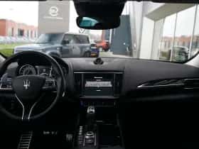 Maserati Levante (2021) thumbnail 4