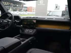 Land Rover Defender (2026) thumbnail 3