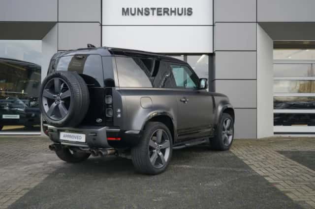 Land Rover Defender (2024) thumbnail 2