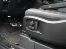 Land Rover Defender (2024) thumbnail 17