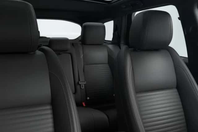 Land Rover Discovery Sport (2026) thumbnail 5