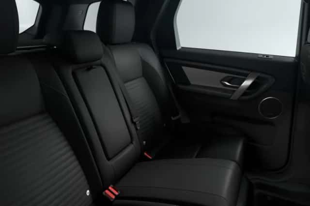 Land Rover Discovery Sport (2026) thumbnail 6