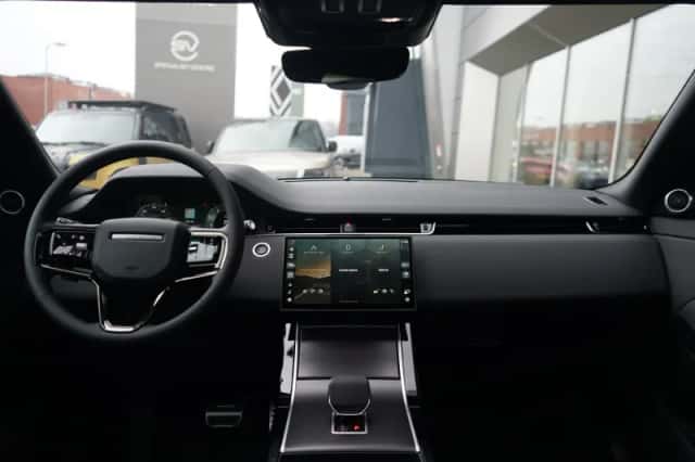 Land Rover Range Rover Evoque (2026) thumbnail 4