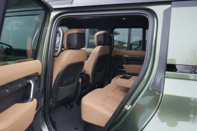 Land Rover Defender (2026) thumbnail 5