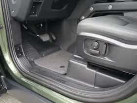 Land Rover Defender (2026) thumbnail 18