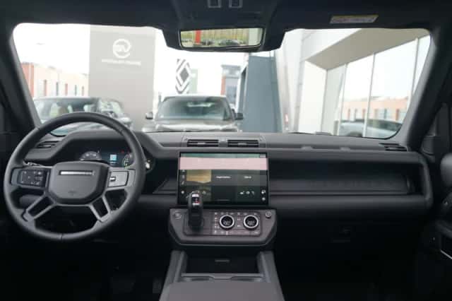 Land Rover Defender (2026) thumbnail 4