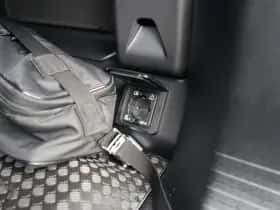 Land Rover Defender (2026) thumbnail 33