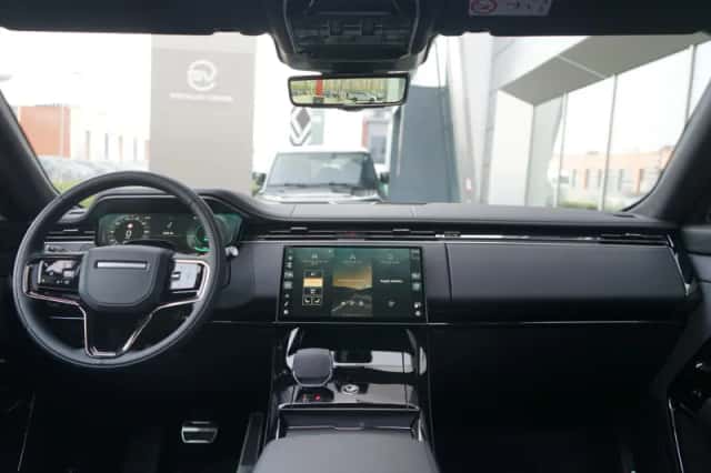 Land Rover Range Rover Sport (2026) thumbnail 4