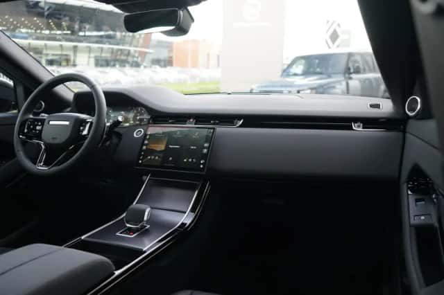 Land Rover Range Rover Evoque (2026) thumbnail 3