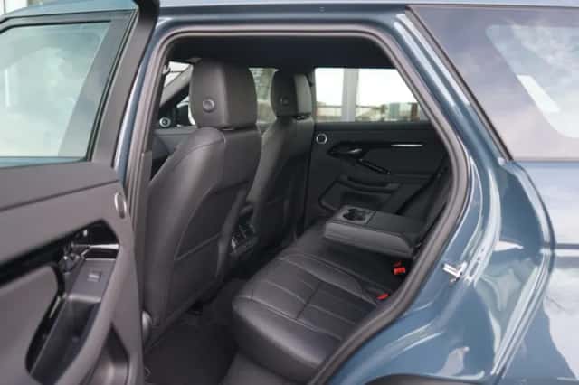 Land Rover Range Rover Evoque (2026) thumbnail 5