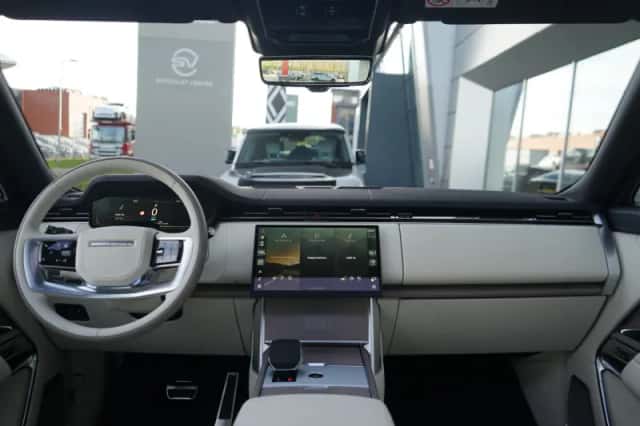 Land Rover Range Rover (2026) thumbnail 4