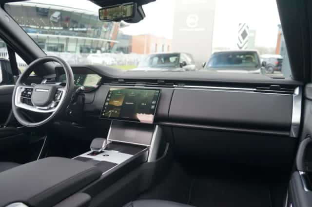 Land Rover Range Rover (2026) thumbnail 3