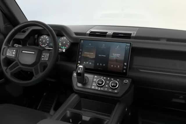 Land Rover Defender (2026) thumbnail 4