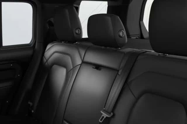 Land Rover Defender (2026) thumbnail 6