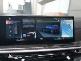 BMW X7 (2023) thumbnail 24