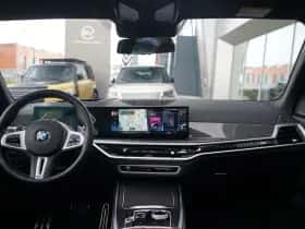 BMW X7 (2023) thumbnail 4