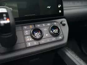 Land Rover Defender (2026) thumbnail 30
