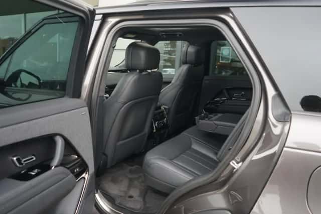 Land Rover Range Rover Sport (2023) thumbnail 5