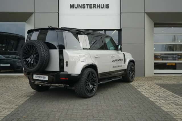 Land Rover Defender (2026) thumbnail 2