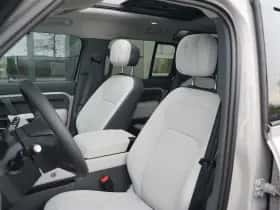 Land Rover Defender (2026) thumbnail 36