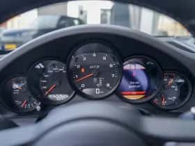 Porsche 911 (2019) thumbnail 18