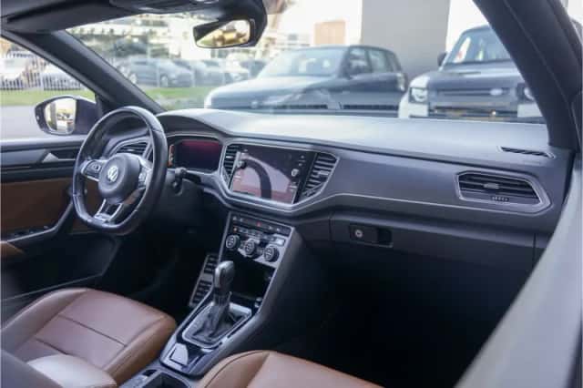 Volkswagen T-Roc (2021) thumbnail 3