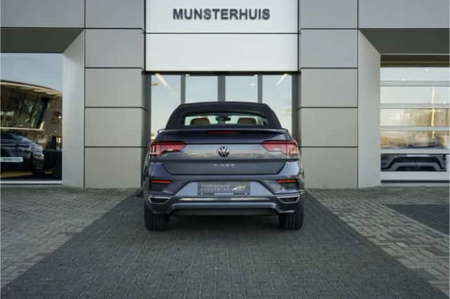 Volkswagen T-Roc (2021) thumbnail 6