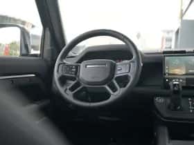 Land Rover Defender (2025) thumbnail 13