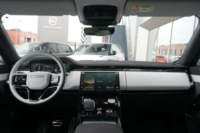 Land Rover Range Rover Sport (2023) thumbnail 4