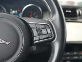 Jaguar F-Pace (2018) thumbnail 16