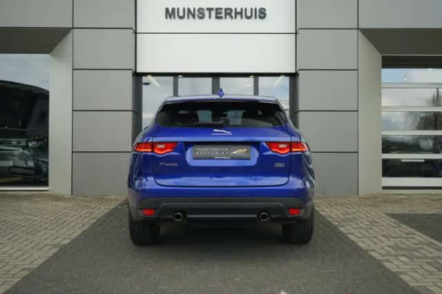 Jaguar F-Pace (2018) thumbnail 6