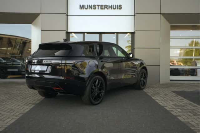 Land Rover Range Rover Velar (2026) thumbnail 2