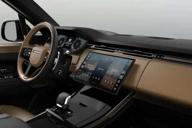 Land Rover Range Rover Sport (2026) thumbnail 3